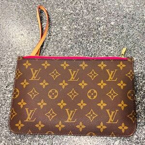 Authentic Louis Vuitton Neverfull Pouch (From GM Neverfull)